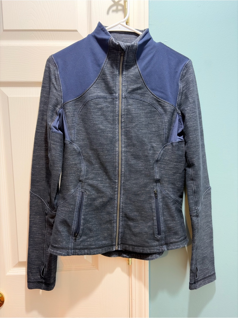Lululemon jacket size 10
